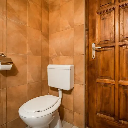 Bpr Bright Sapphire Budapeste