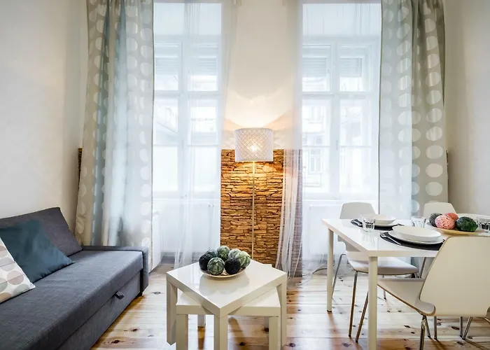 Bpr Bright Sapphire بودابست